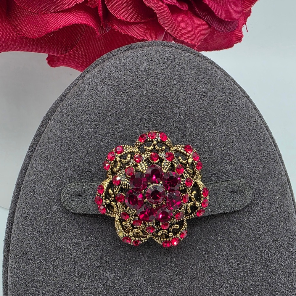 ROM Vintage Style Ruby Red Rhinestone Floral Brooch Gold Tone Scalloped Pin